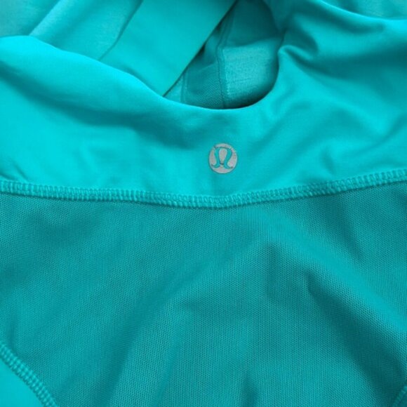 Lululemon Tank Top Size 6 Teal Criss Cross Back - Picture 7 of 9